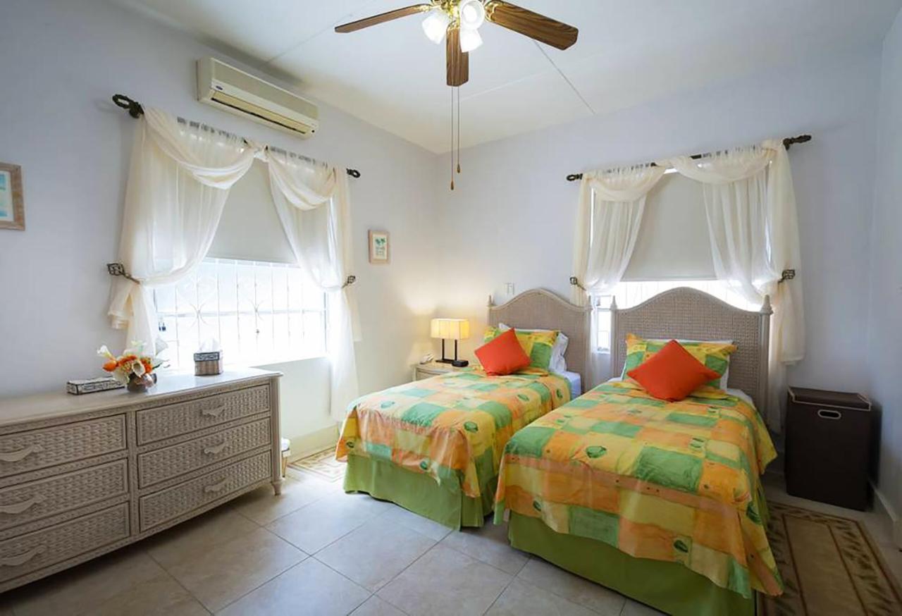 Welcome To The Unpretentious And Breezy Graceville, Steps Away From The Beach Saint James Exterior foto