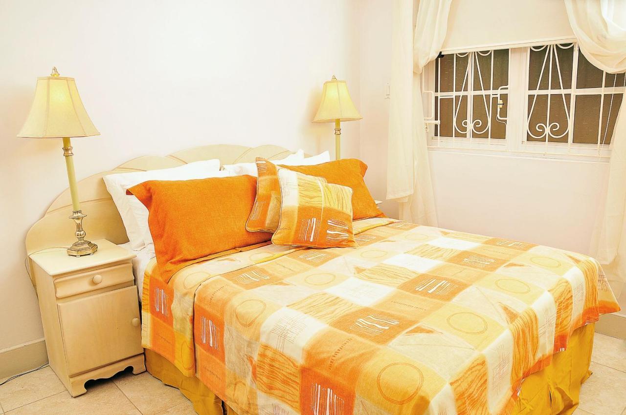Welcome To The Unpretentious And Breezy Graceville, Steps Away From The Beach Saint James Exterior foto
