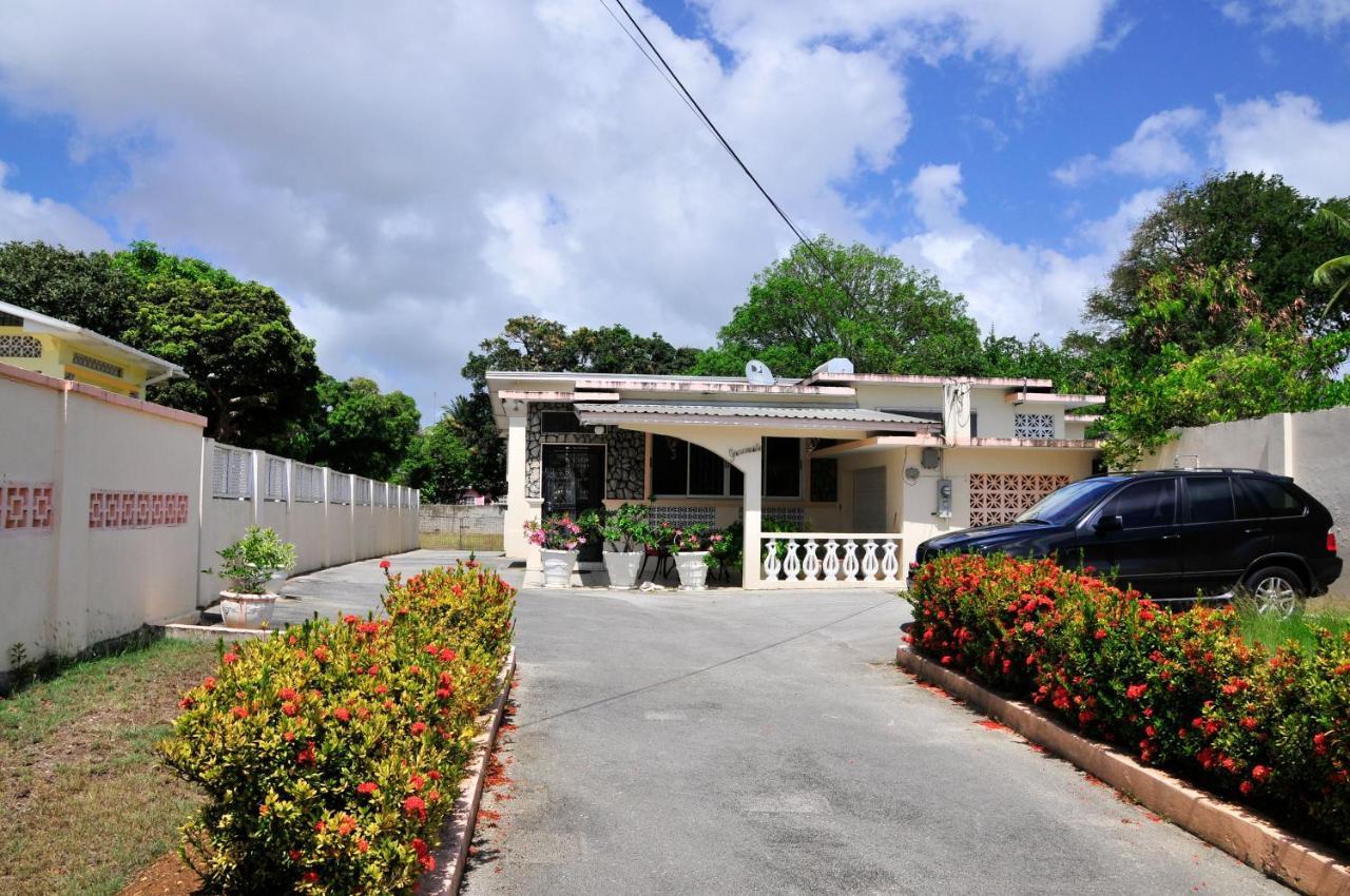 Welcome To The Unpretentious And Breezy Graceville, Steps Away From The Beach Saint James Exterior foto