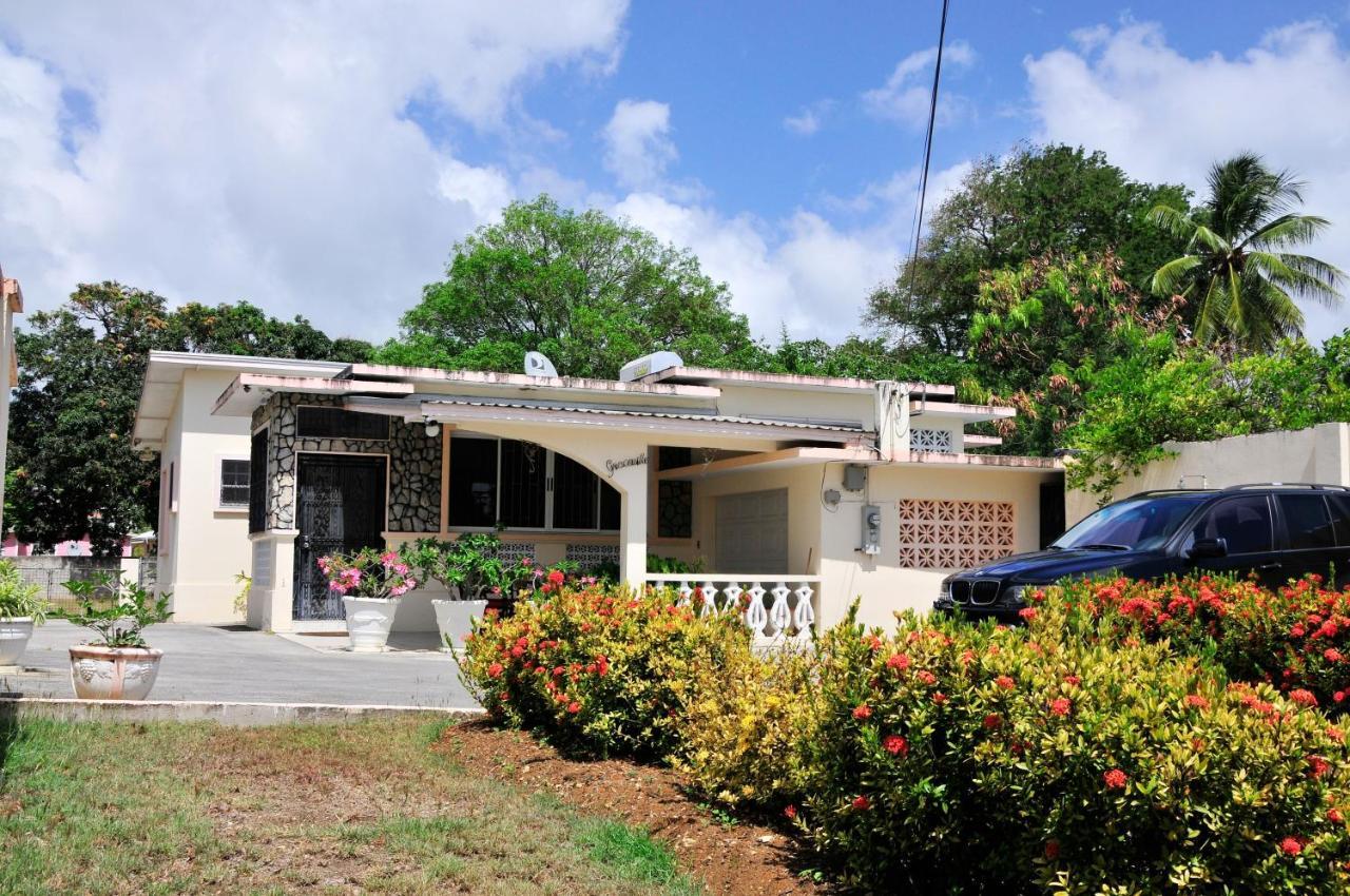 Welcome To The Unpretentious And Breezy Graceville, Steps Away From The Beach Saint James Exterior foto